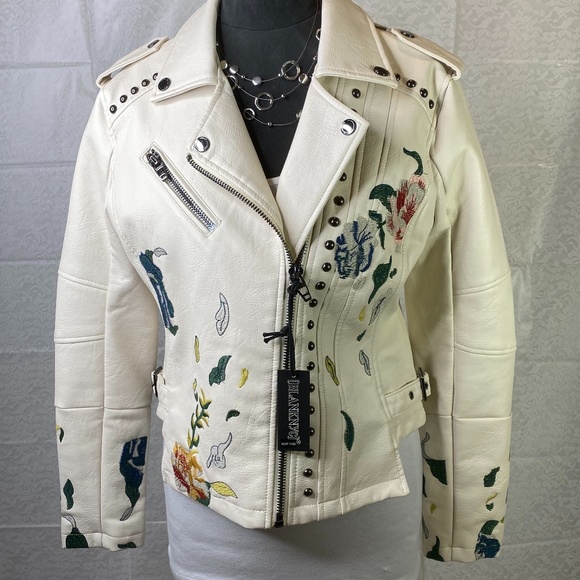 BLANKNYC Jacket - Picture 1 of 11